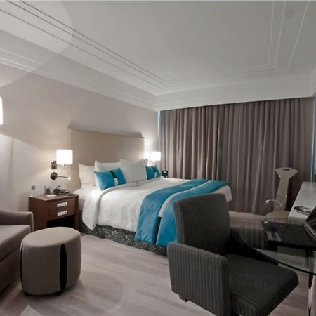 Radisson Alphaville Barueri Extérieur photo A room at the hotel