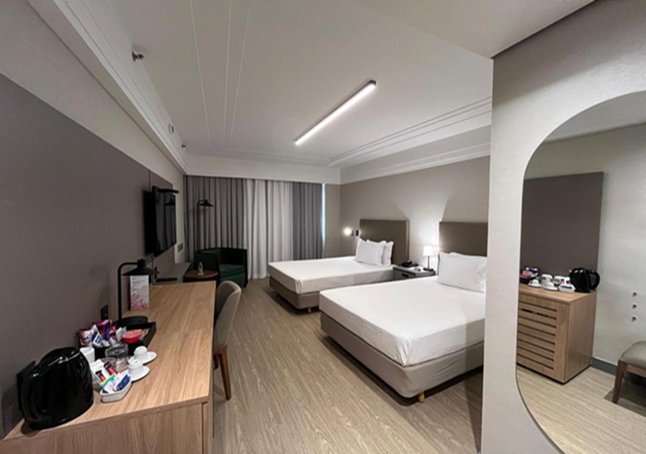 Radisson Alphaville Barueri Extérieur photo A room at the hotel