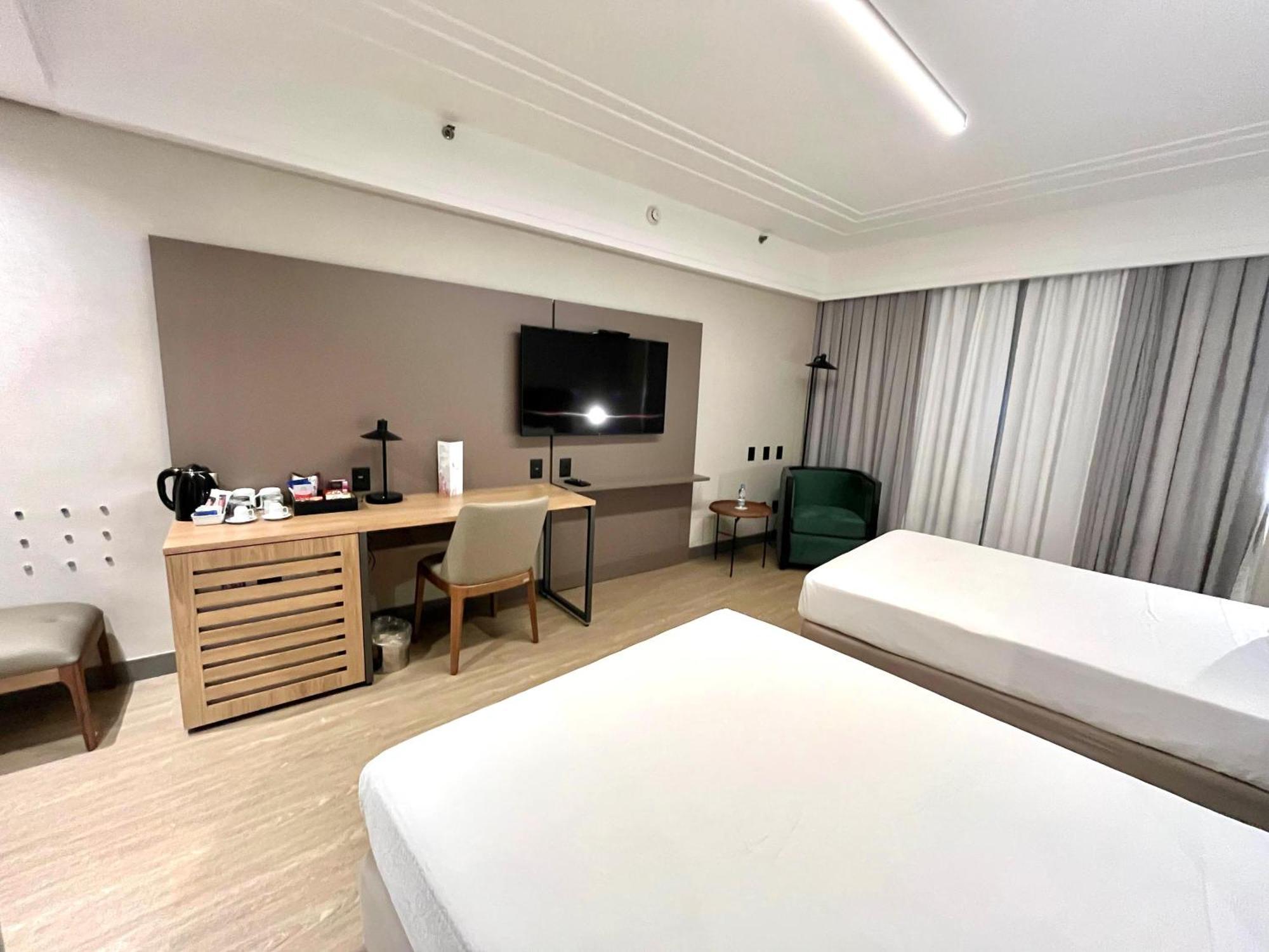 Radisson Alphaville Barueri Extérieur photo A room at the hotel