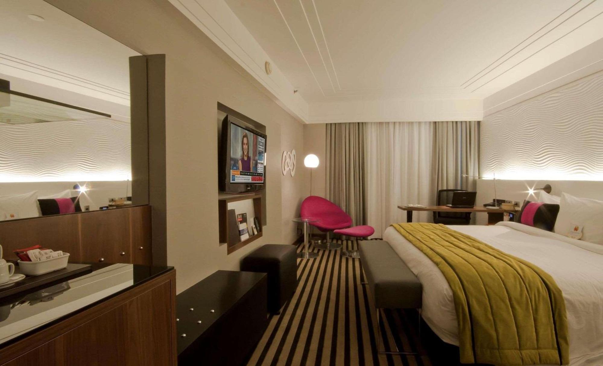 Radisson Alphaville Barueri Extérieur photo A room at the Hilton London Paddington